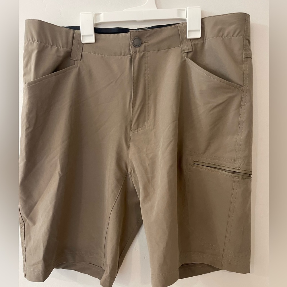 Men’s size 35 shorts